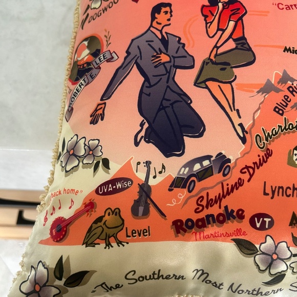 Catstudio silk pillow Virginia, rare, depicts the 1930’s, original design, nwt, - Picture 4 of 4
